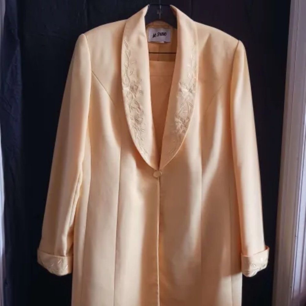 Women's two piece suit